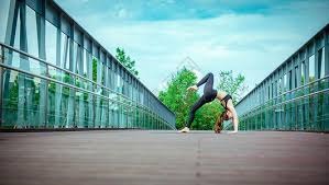 皇马：老佛爷强硬表态，2亿巨星要么续约，要么离开换2.5亿买2将