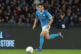 补时4分钟。利兹联队认为库尼亚手球应判点球，但VAR未予支持。 90+1’ ｜ ⚪️ 1-1 🔴 ｜ #MUFC 来源：Stretford Paddock